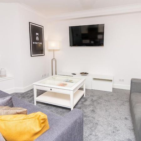 D'City Apartment, Up To 5 Guests Dundee Bagian luar foto