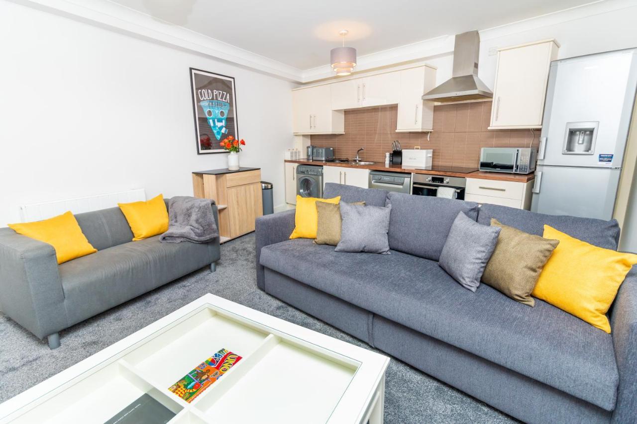 D'City Apartment, Up To 5 Guests Dundee Bagian luar foto