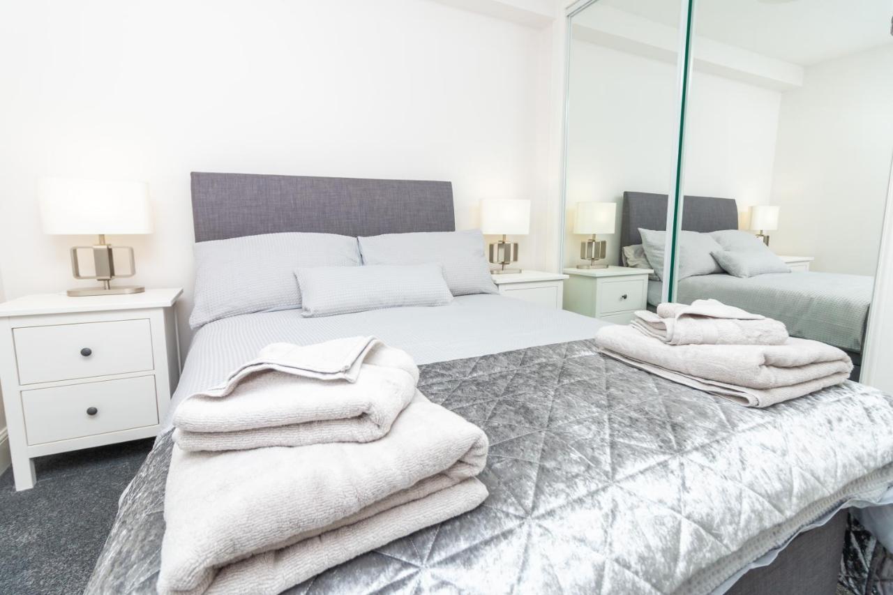 D'City Apartment, Up To 5 Guests Dundee Bagian luar foto